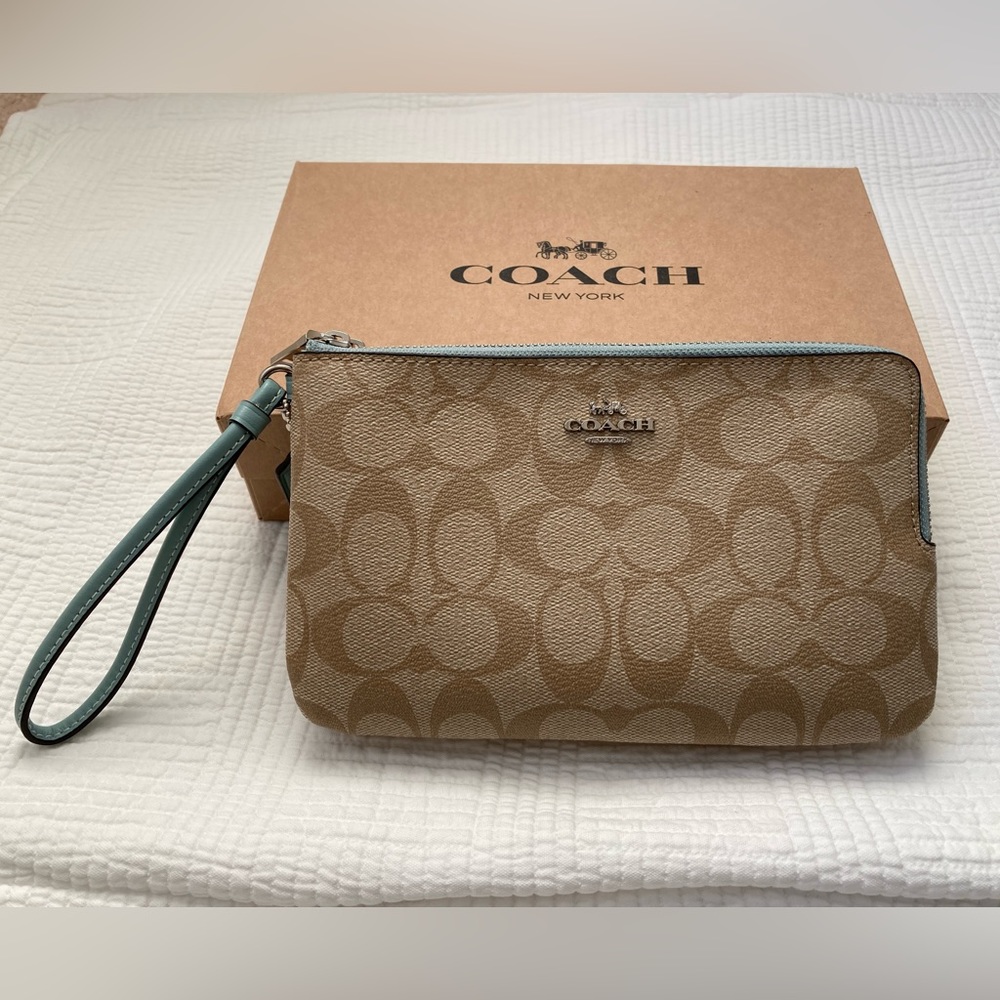 NEW COACH Signature Double Zip Wristlet Wallet NWT holiday gift box Blue Lining